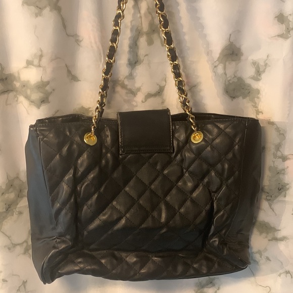 🎒 Aldo Quilted Black & Gold Shoulder Bag with Lock and Chain - Picture 10 of 14